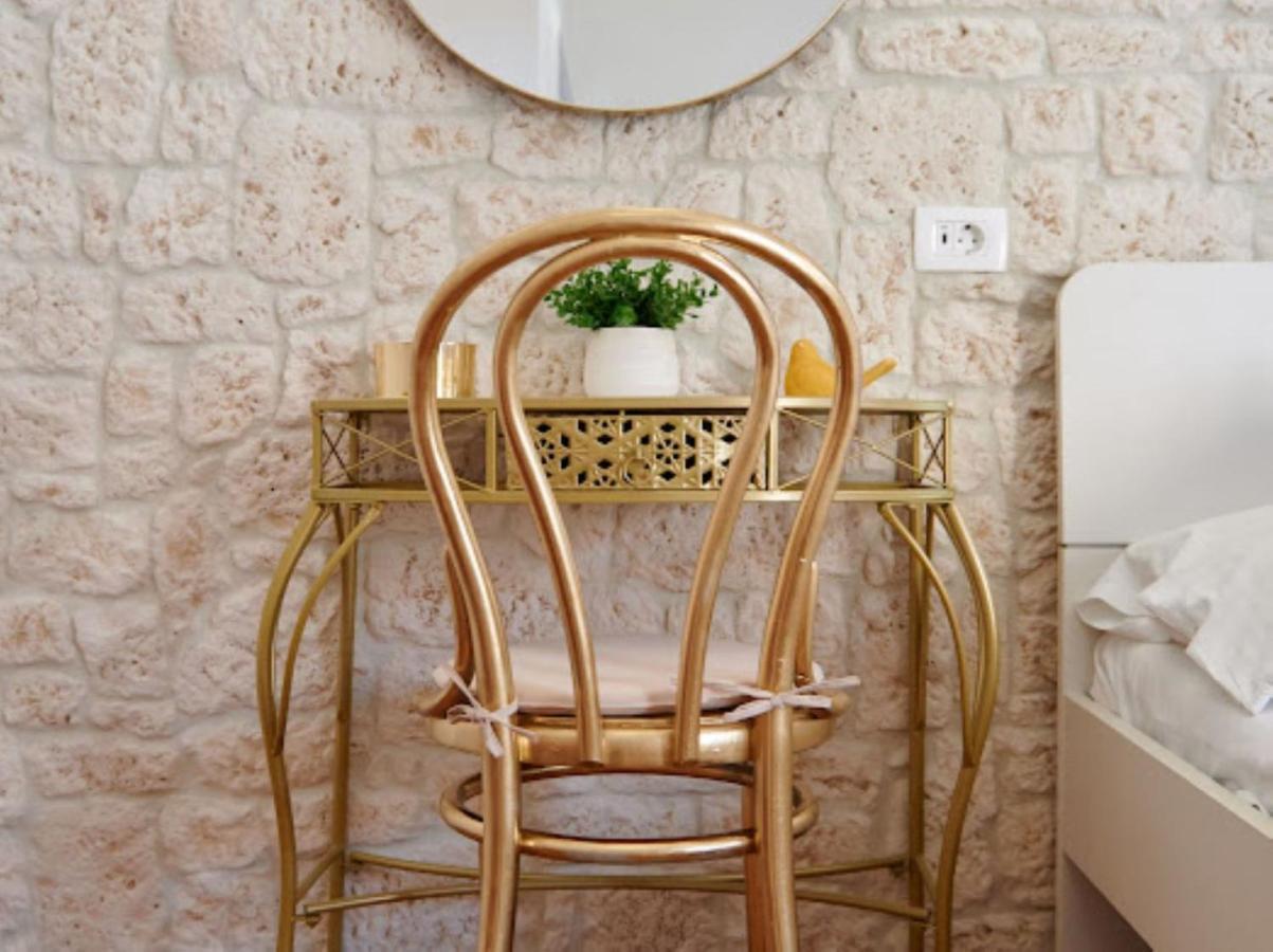 Guesthouse Ana Trogir Old Town Bagian luar foto