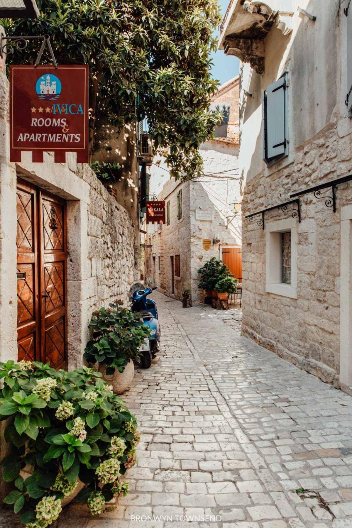Guesthouse Ana Trogir Old Town Bagian luar foto