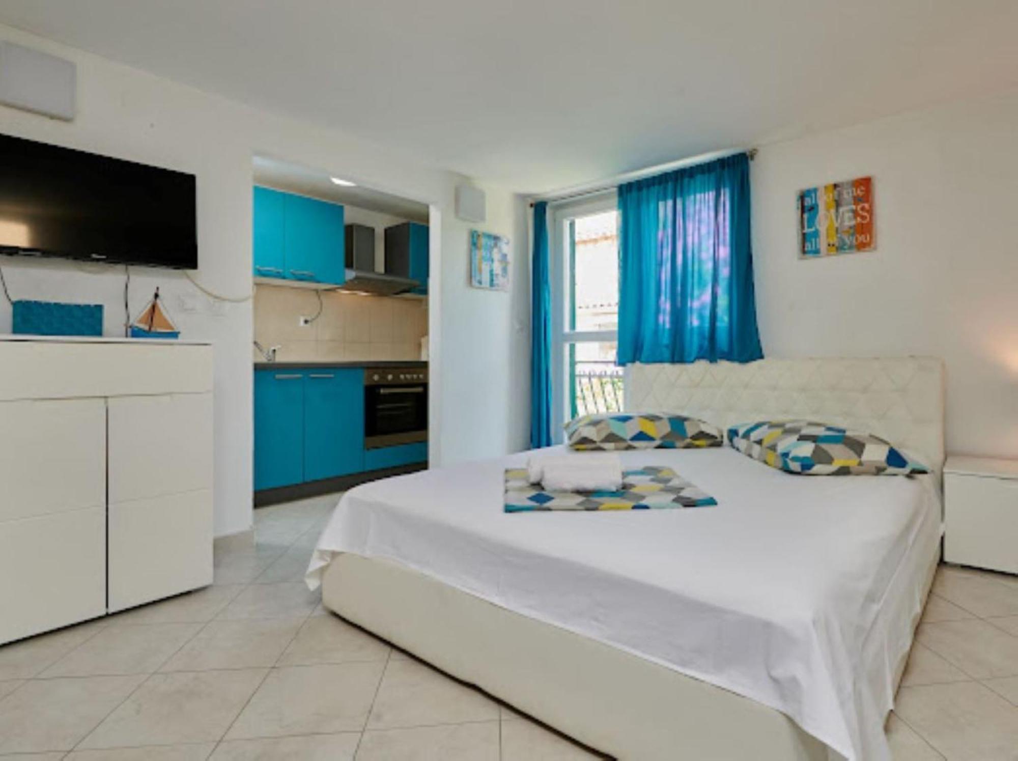 Guesthouse Ana Trogir Old Town Ruang foto