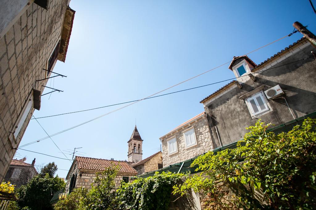 Guesthouse Ana Trogir Old Town Bagian luar foto